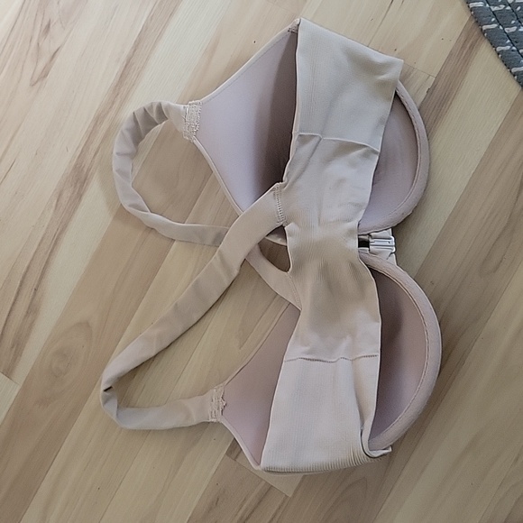 36 DD Racerback SPANX™ Bra-llelujah! - Picture 2 of 5